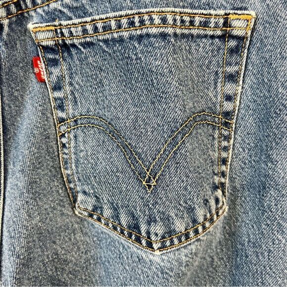 Levi’s Y2K Relaxed Fit Tapered 550 Jeans - Picture 12 of 14